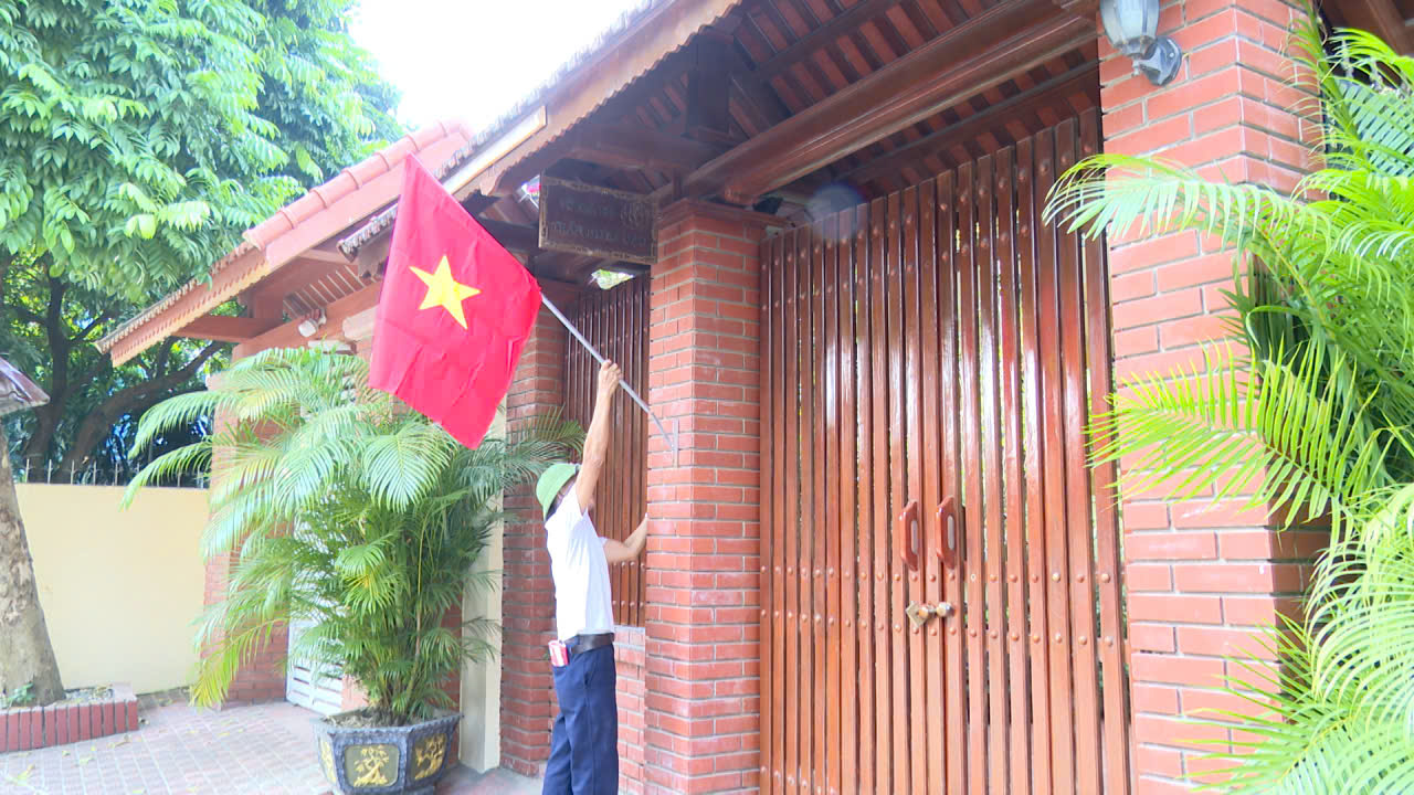 Anh-tin-bai
